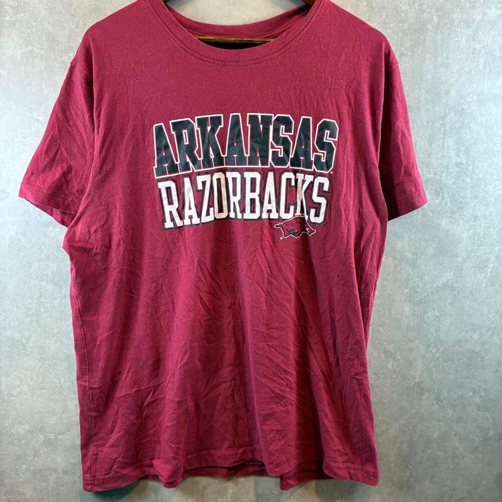 Champion Men's Burgundy and Red T-shirt